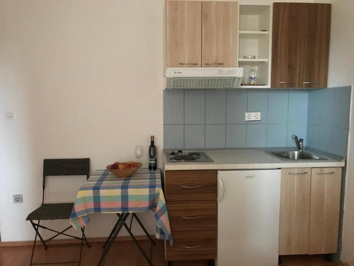 Apartmani Vilma Pakoštane Екстериор снимка