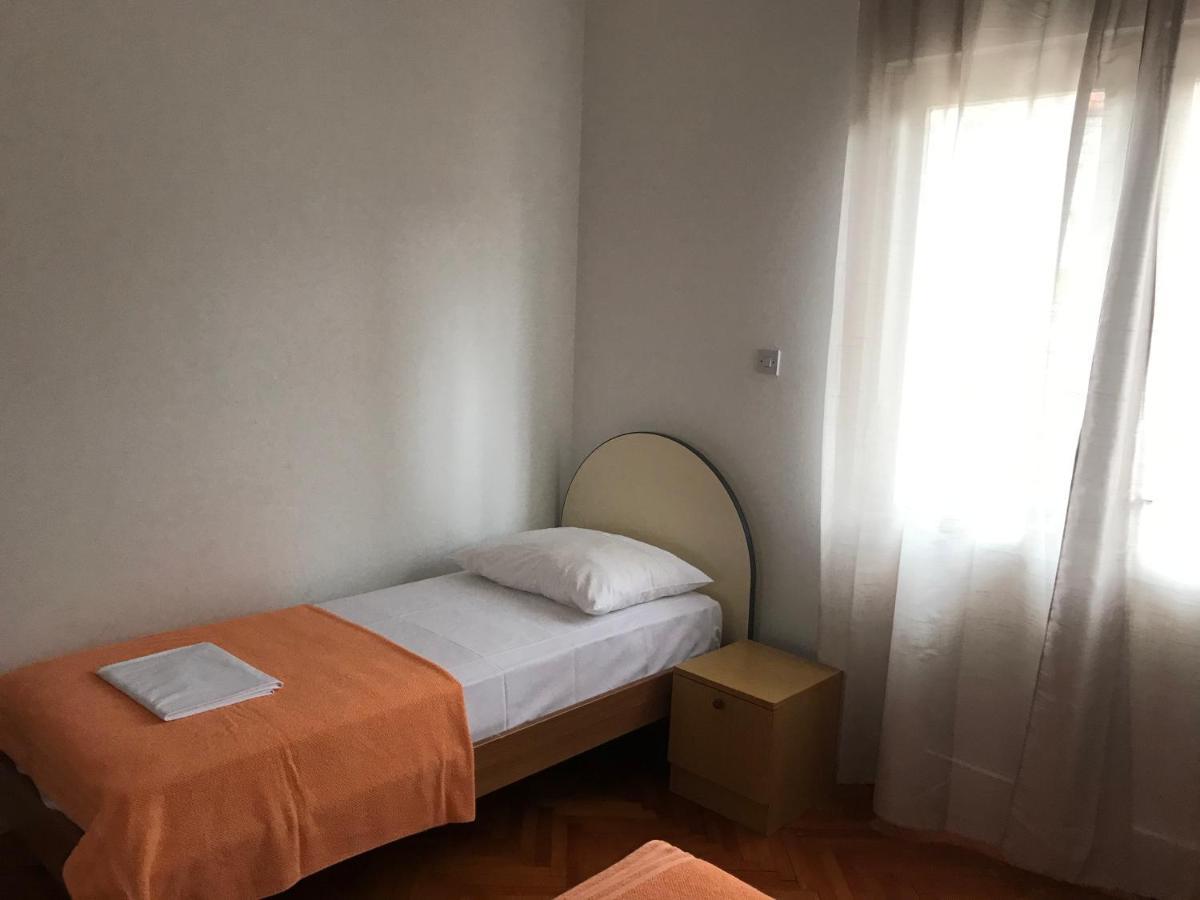 Apartmani Vilma Pakoštane Екстериор снимка