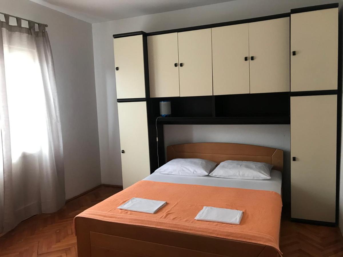 Apartmani Vilma Pakoštane Екстериор снимка