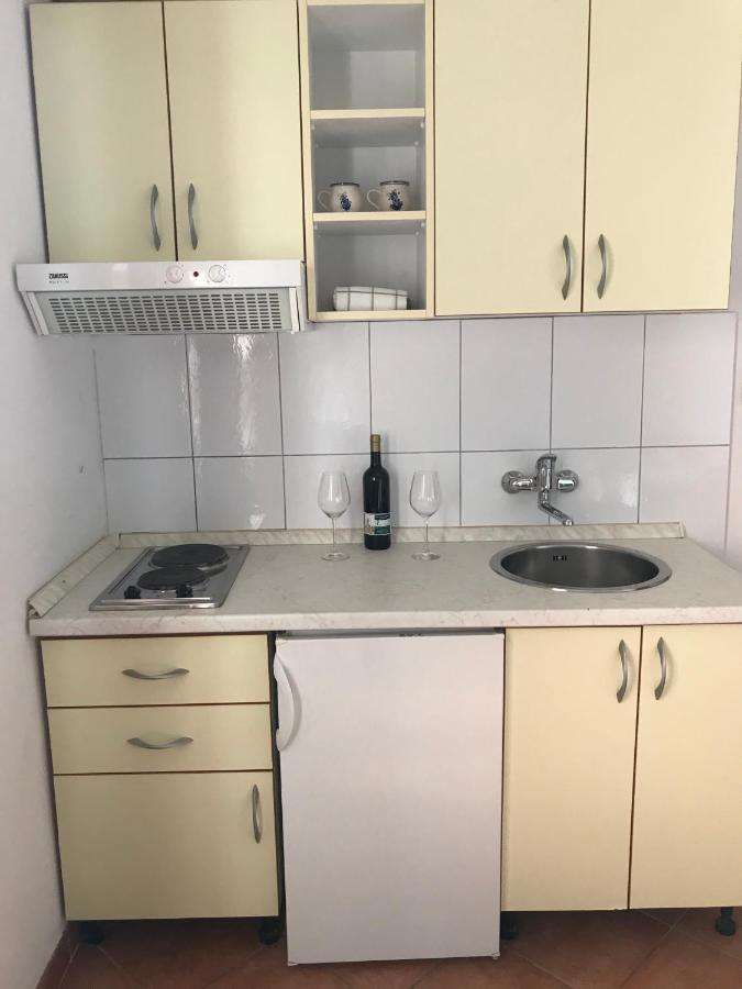 Apartmani Vilma Pakoštane Екстериор снимка