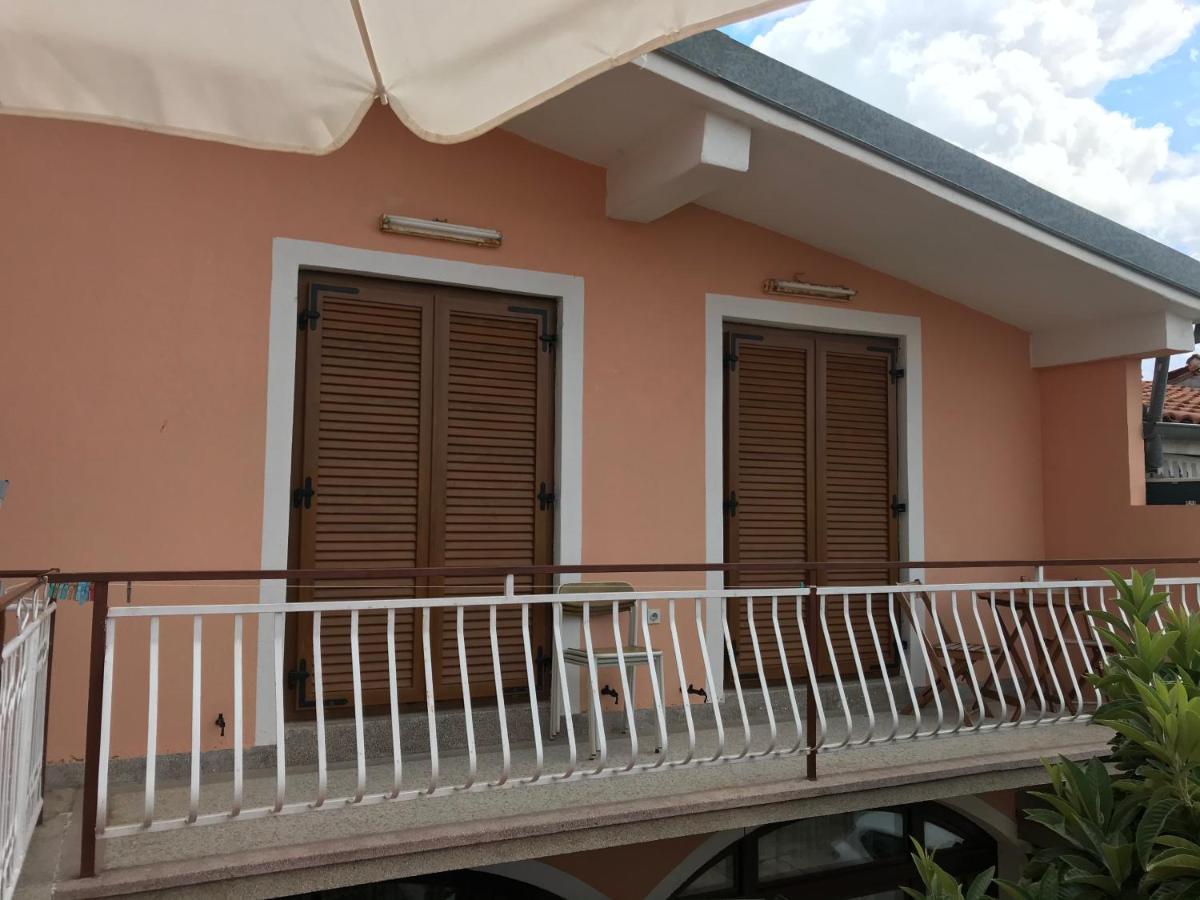 Apartmani Vilma Pakoštane Екстериор снимка