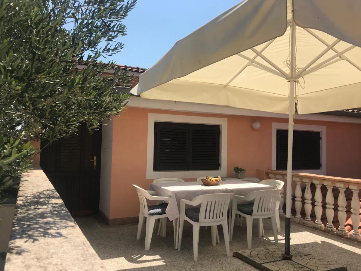 Apartmani Vilma Pakoštane Екстериор снимка